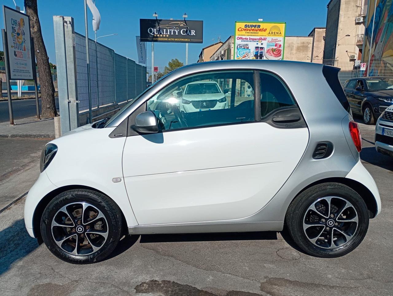 SMART FOR TWO 1.0 BENZINA 52 KW MANUALE 2015 PASSION