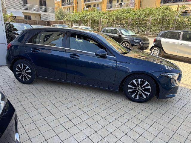 MERCEDES-BENZ A 180 d Sport Cambio Automatico