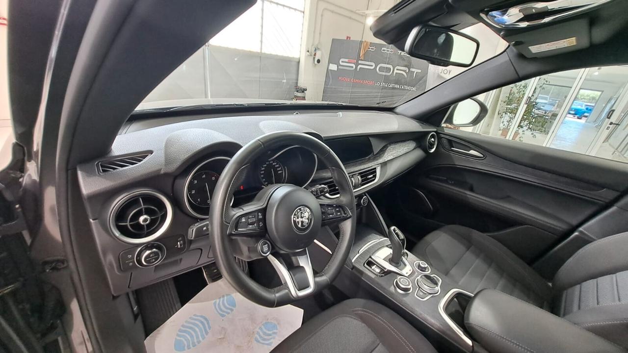 Alfa Romeo Stelvio 2.2 Turbodiesel 160 CV AT8 RWD Business