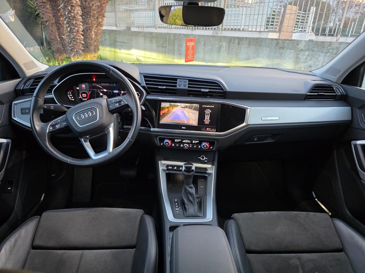 Audi Q3 35 TDI S tronic Identity Black