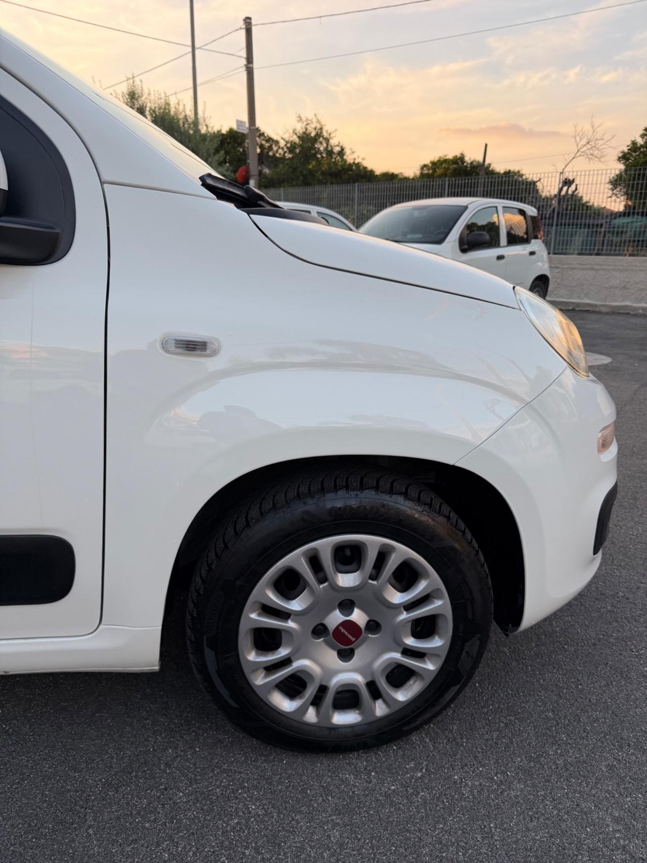 FIAT PANDA 1.2 LOUNGE UNICO PROPRIETARIO 65.000Km