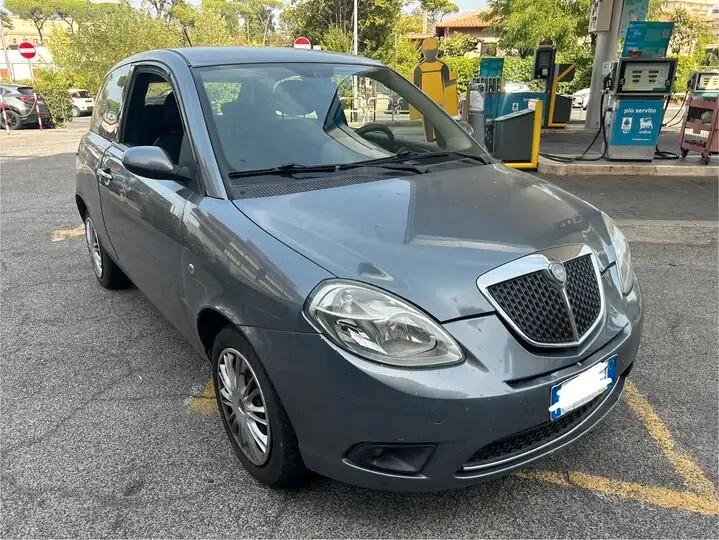 Lancia Ypsilon 1.2 Argento