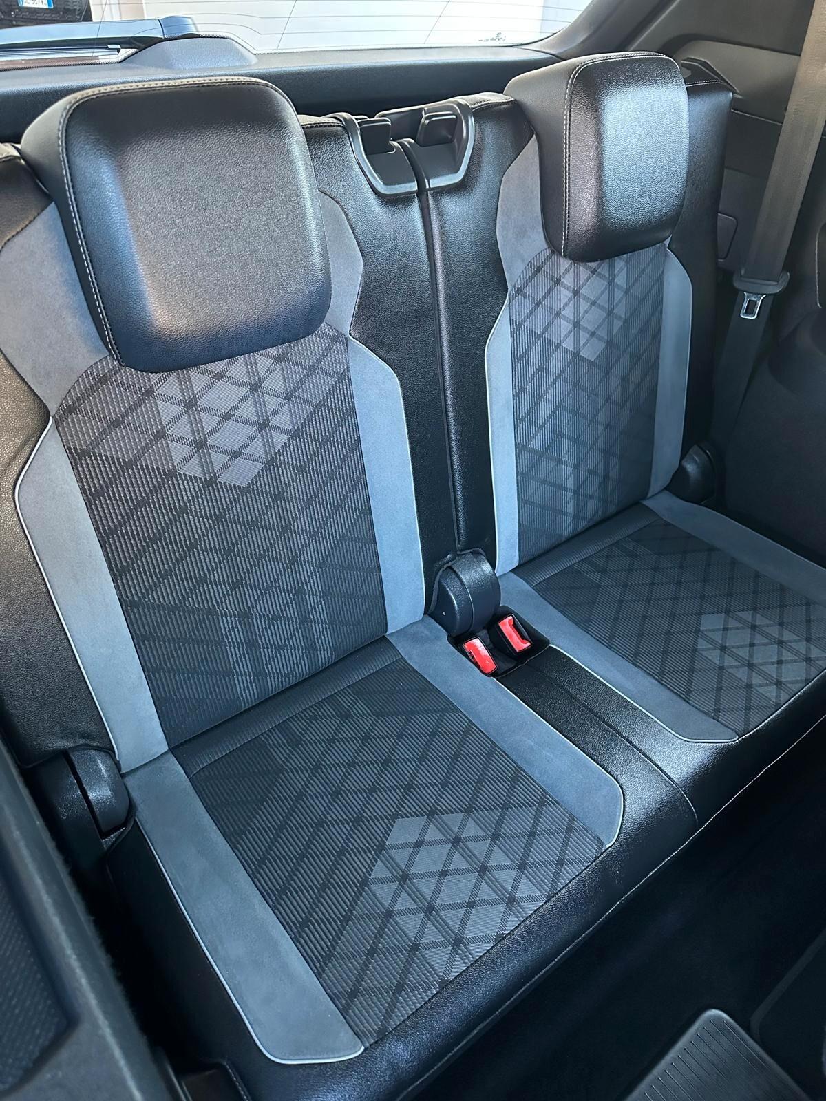 Volkswagen Tiguan Allspace 2.0 TDI SCR DSG 4MOTION R-Line 7POSTI 200CV