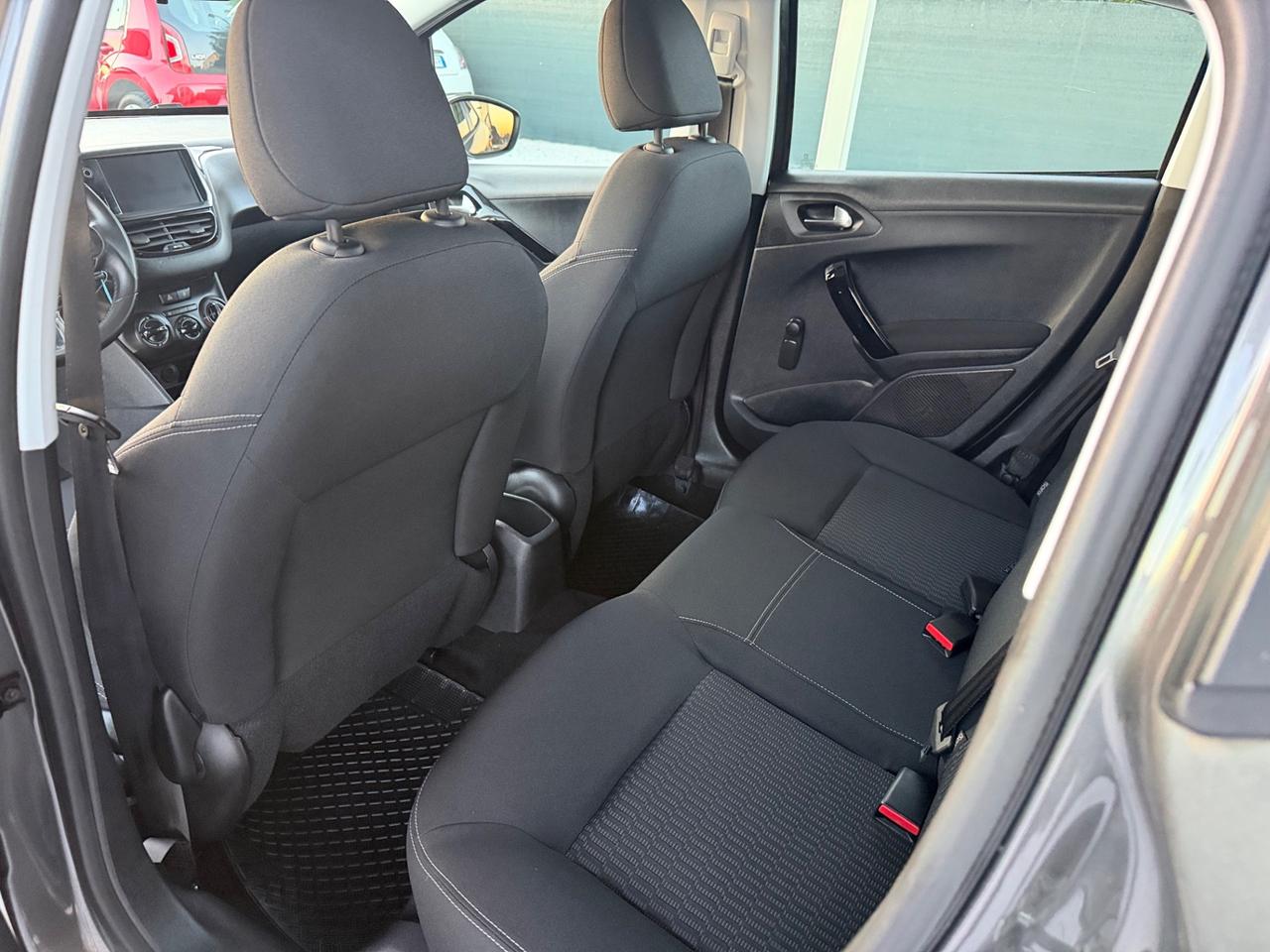 Peugeot 208 BlueHDi 75 5 porte Allure