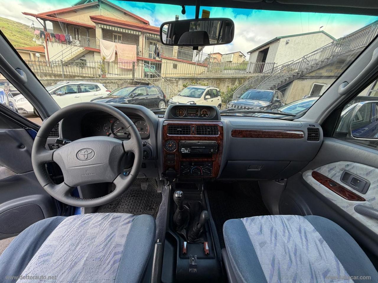 TOYOTA Land Cruiser 3.0 TD 3p. KZJ90 GX