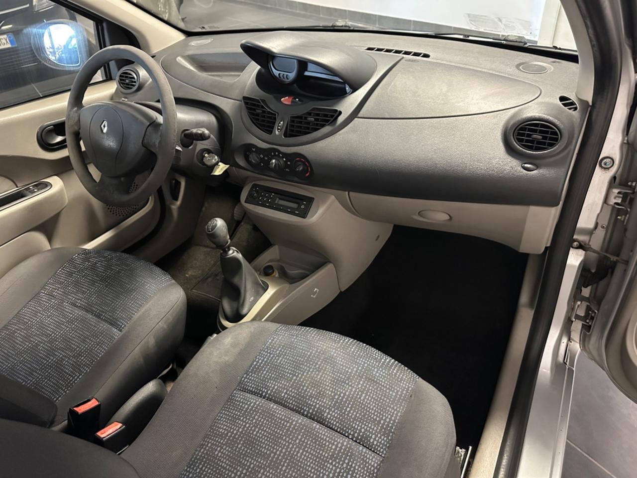 RENAULT TWINGO 1.2 NEOPATENTATI 60CV