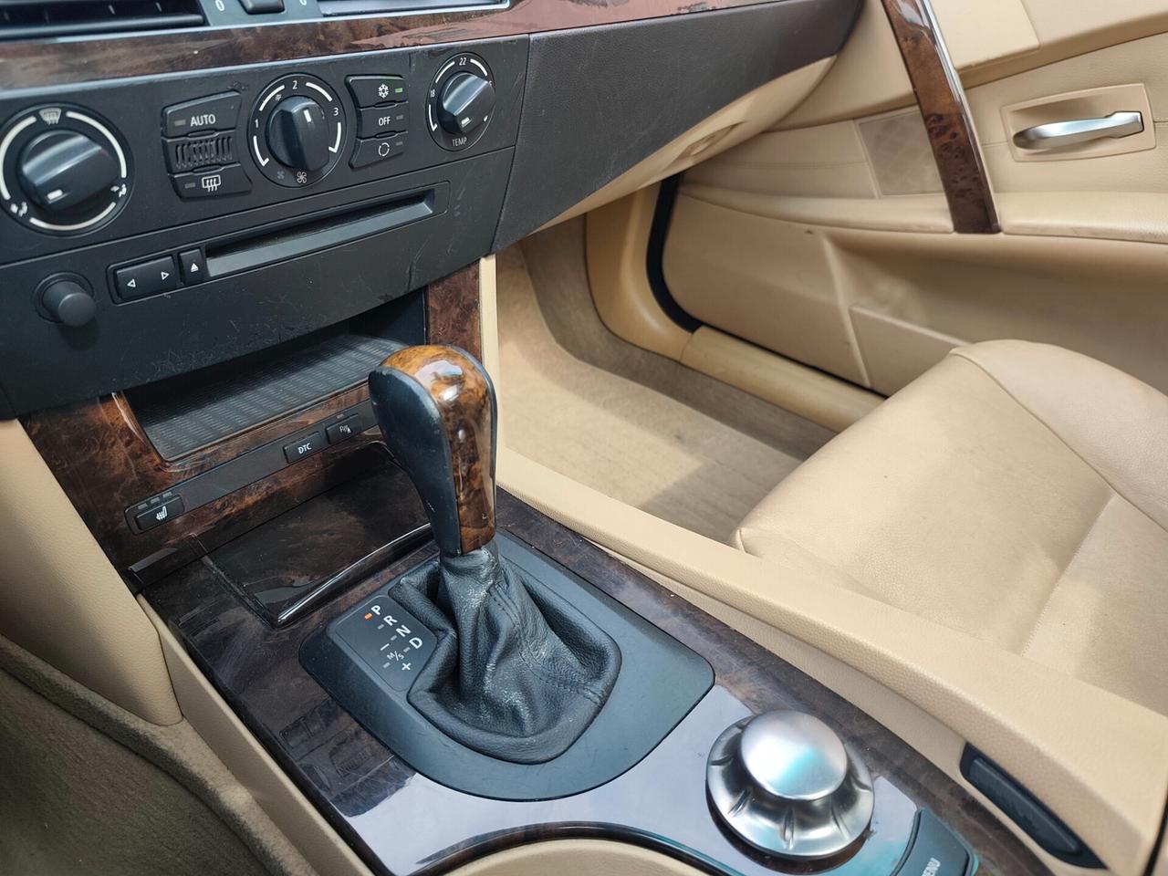 Bmw 530d cat Touring Attiva 216 cv