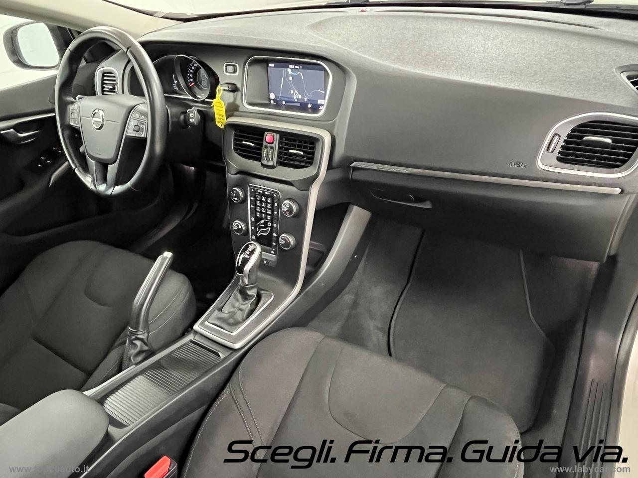 VOLVO V40 Cross Country D2 Geartronic Business