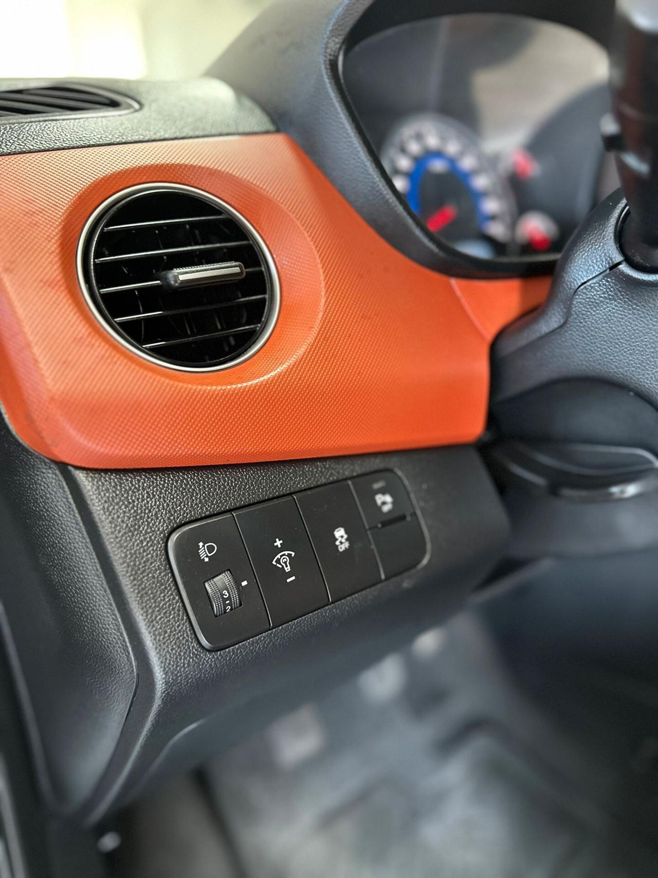 Hyundai i10 1.0 MPI Sound Edition A/T