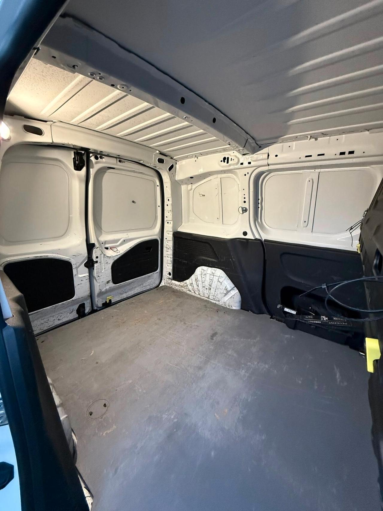 Peugeot Partner BlueHDi 100 S&S PC Furgone Pro