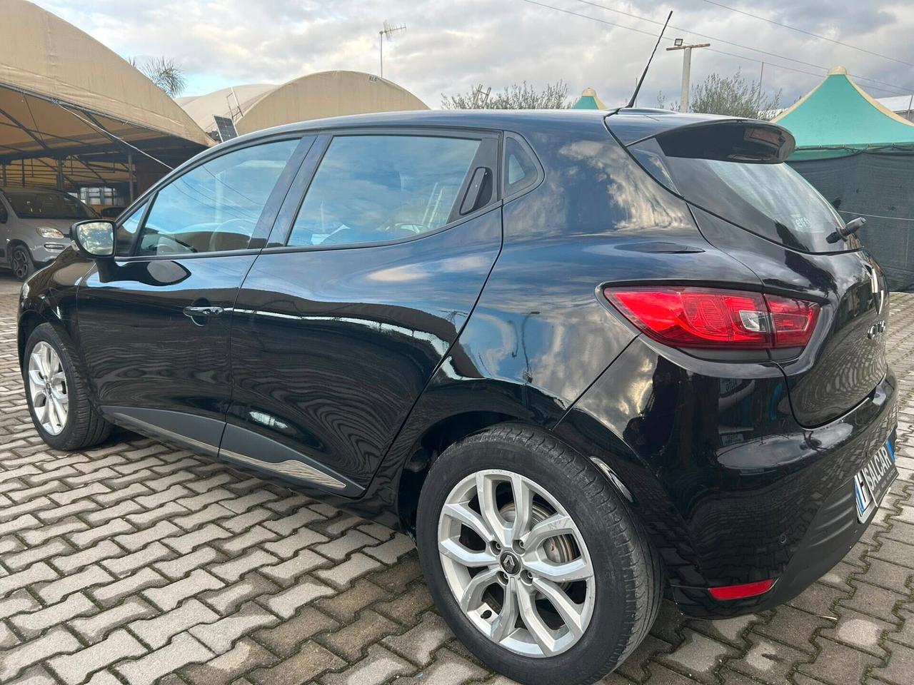 Renault Clio 900 GPL DI SERIE 90CV UNIPROPRIETARIO