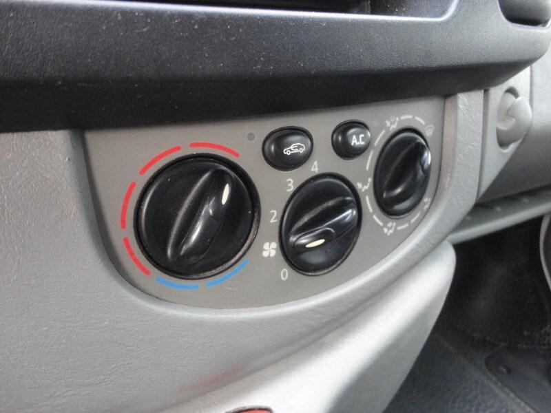 RENAULT Trafic 2ª serie Trafic T27 1.9 dCi/100...