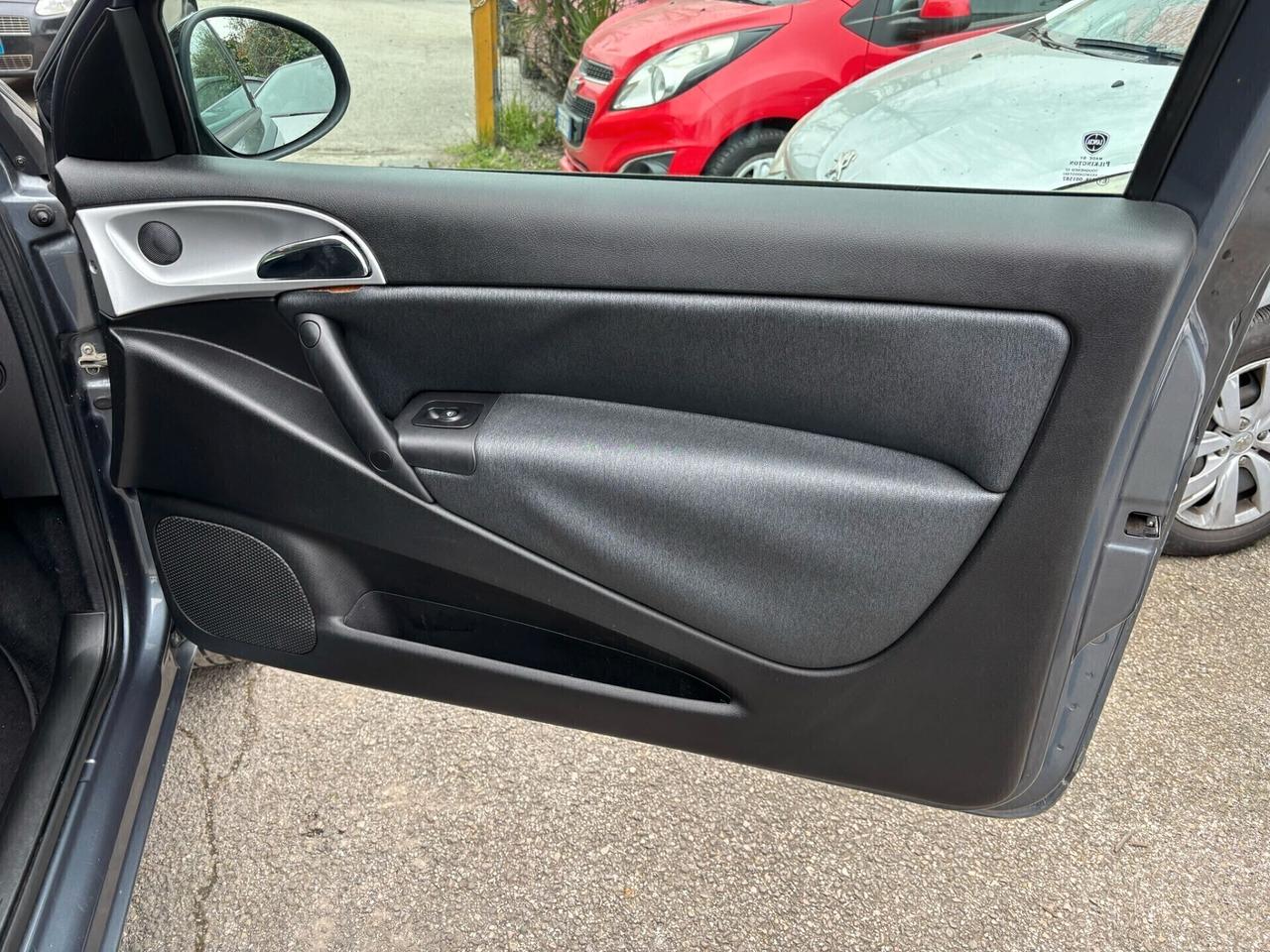 Lancia Ypsilon 1.2 69 CV Unyca OK Neopatentati