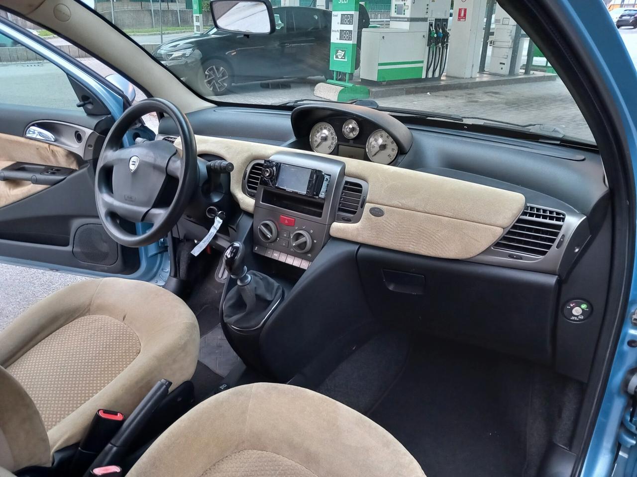 Lancia Ypsilon 1.2 Argento