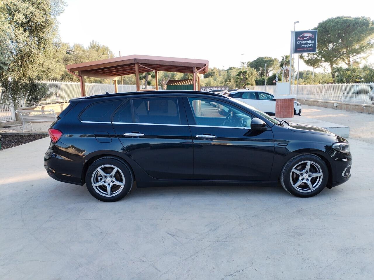 Fiat Tipo 1.6 Mjt LOUNGE GANCIO TRAINO