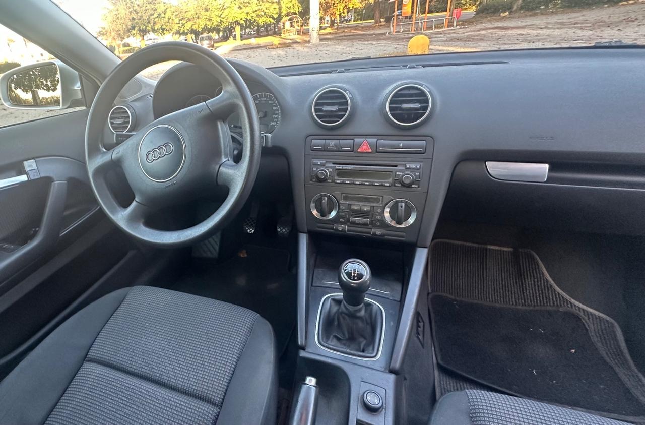 Audi A3 1.6 Attraction