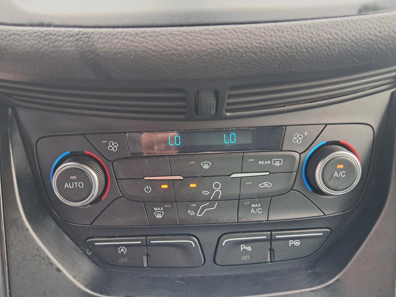 Ford Kuga 1.5 TDCI 120 cv ST-Line