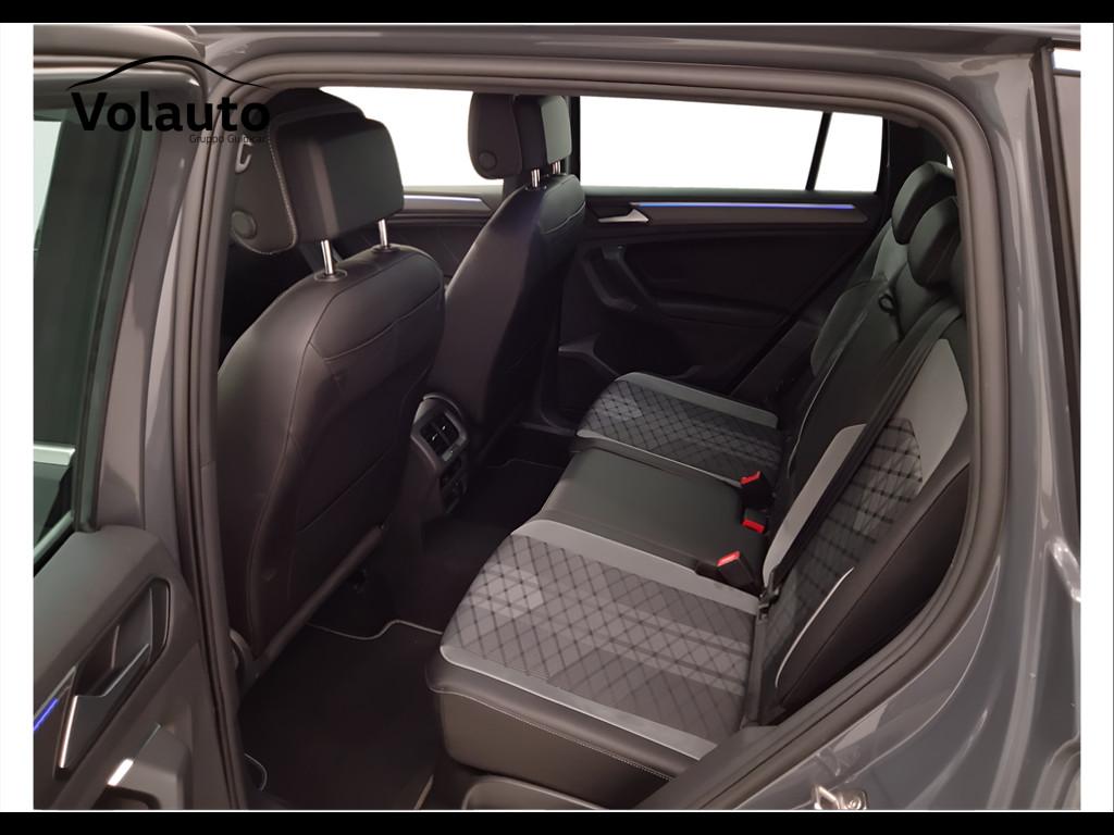 VOLKSWAGEN Tiguan II 2021 - Tiguan 2.0 tdi R-Line 4motion 150cv dsg