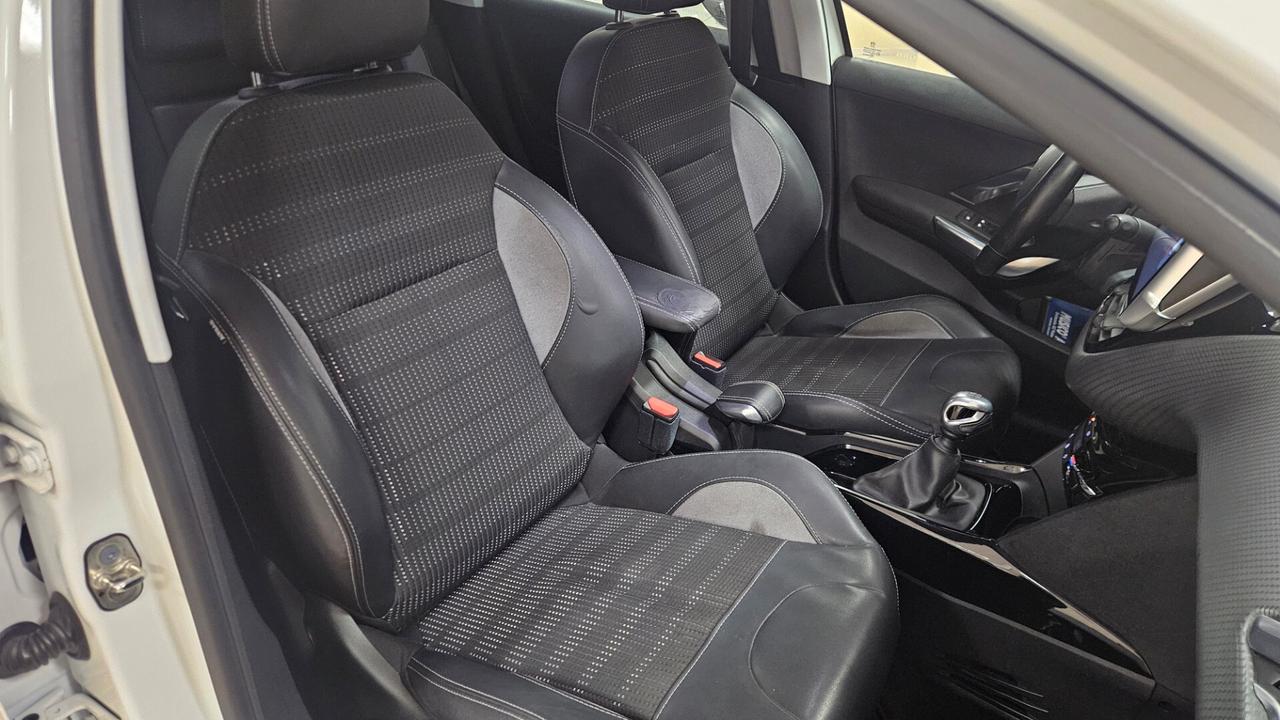 Peugeot 2008 BlueHDi 120 S&S Allure