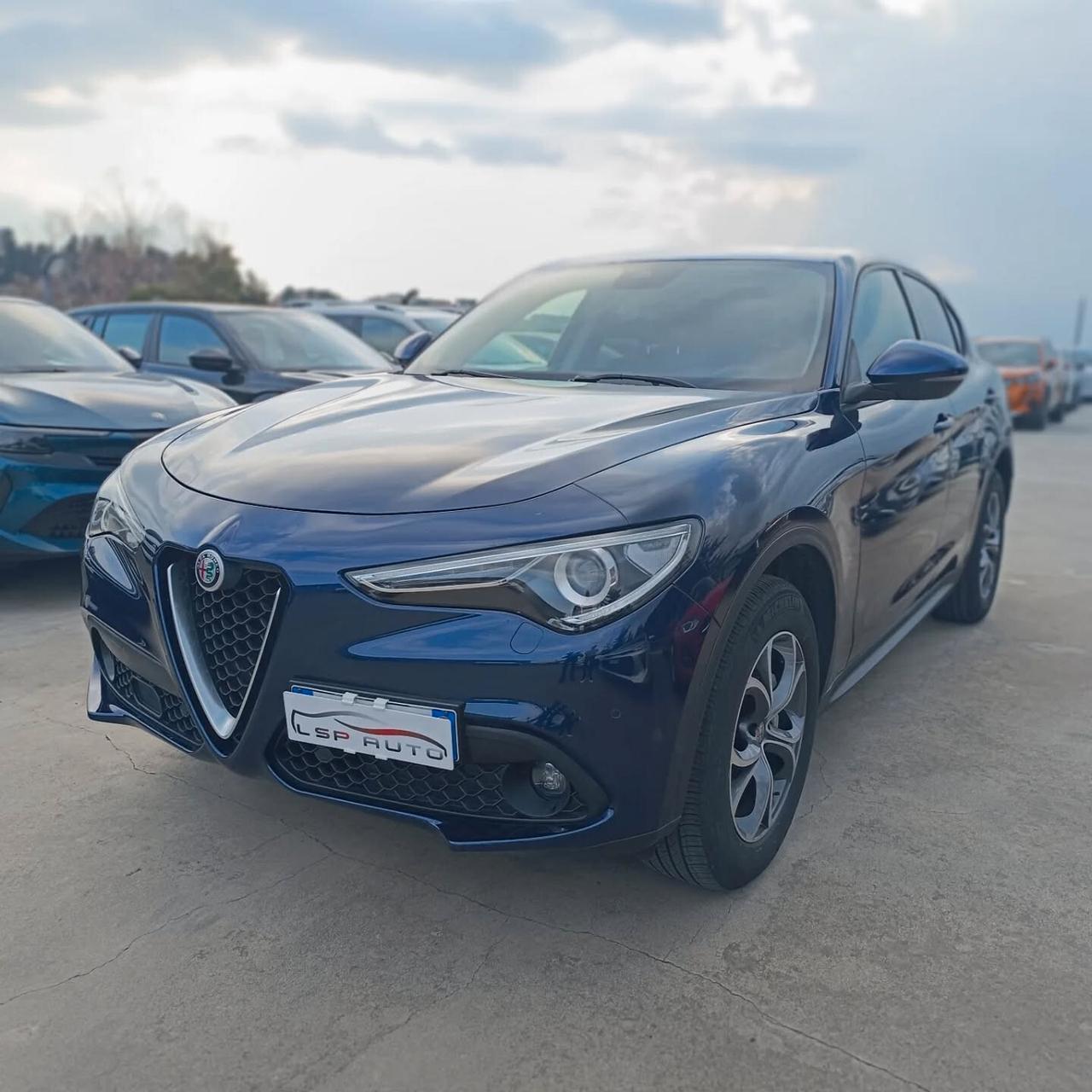 Alfa Romeo Stelvio Q4 210CV