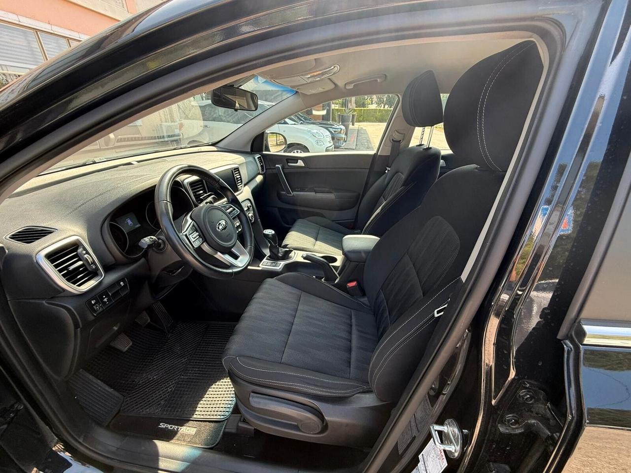 Kia Sportage 1.6 CRDI 136 CV 2WD Mild Hybrid Black Edition