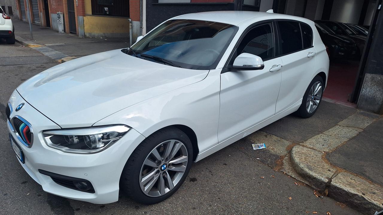 Bmw 118 118i 5p. Urban