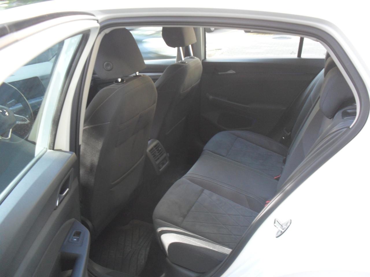 Volkswagen Golf 1.5 eTSI 130 CV EVO ACT DSG Style