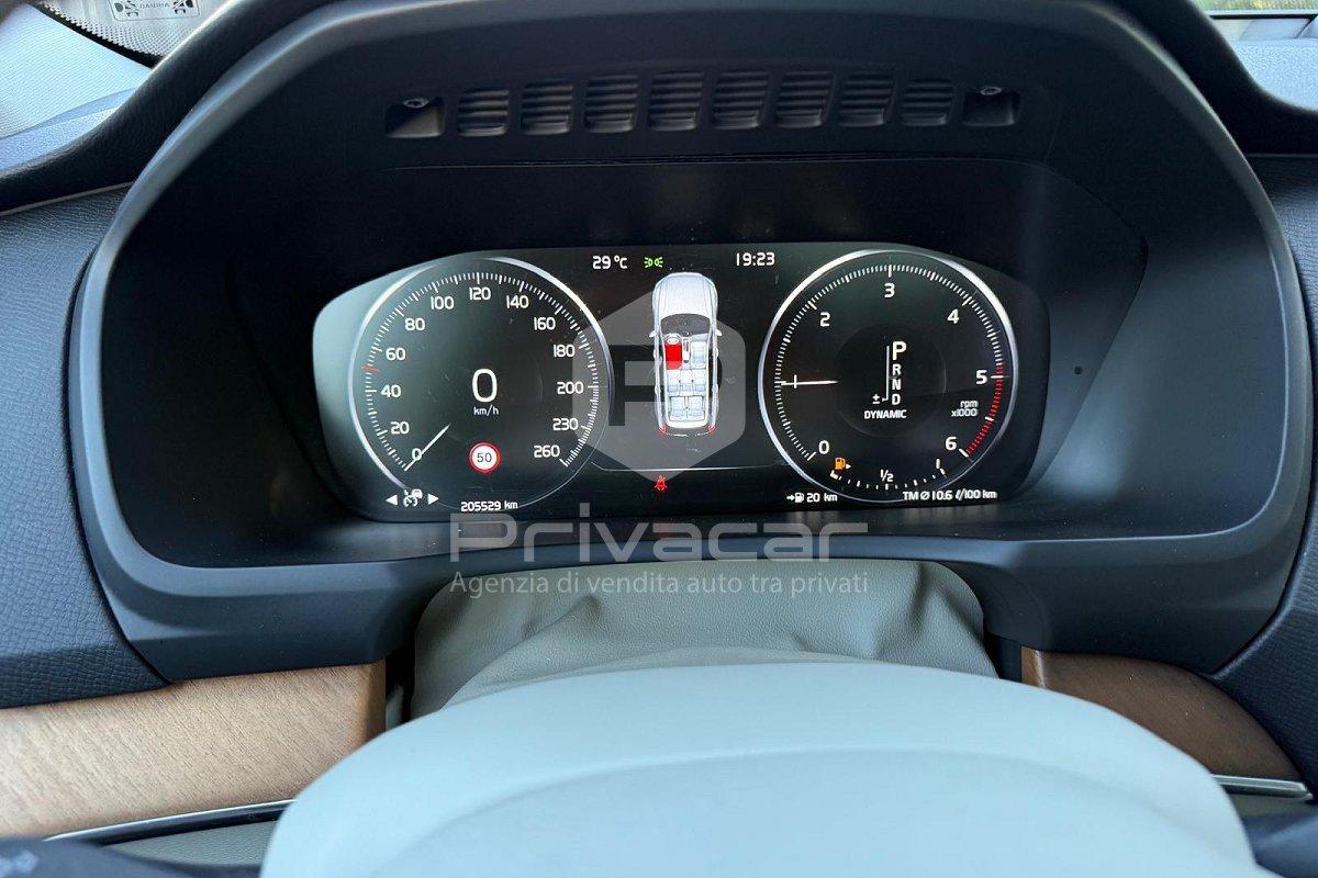 VOLVO XC90 D5 AWD Geartronic 7 posti Momentum