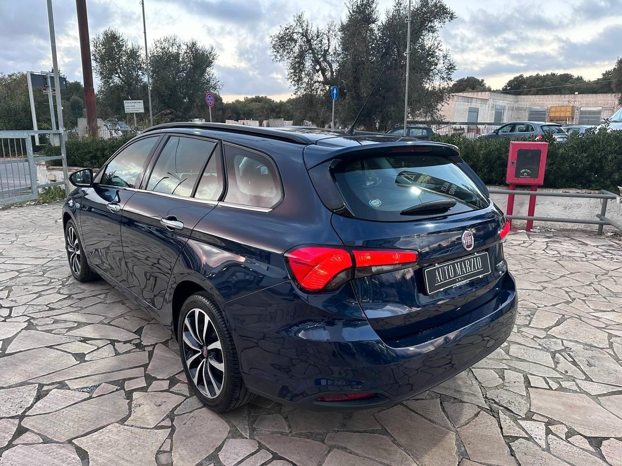 Fiat Tipo 1.6 Mjt S&S DCT SW Lounge APPLECARPLAY & ANDROIDAUTO - NAVI - LUCI LED & LASER - CERHI IN LEGA 17" DIAM/NERO LUCID...