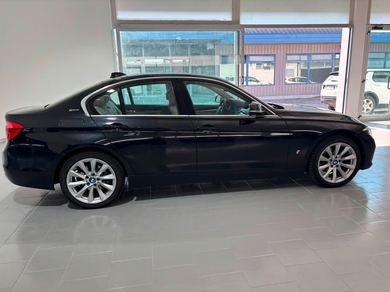 Bmw 330 330e iPerformance Luxury