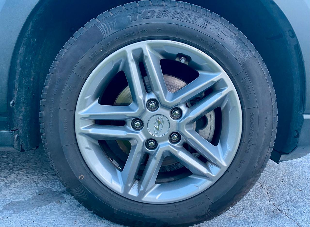 Hyundai Kona 1.6 CRDI 115 cv. *Soli 83.000 km