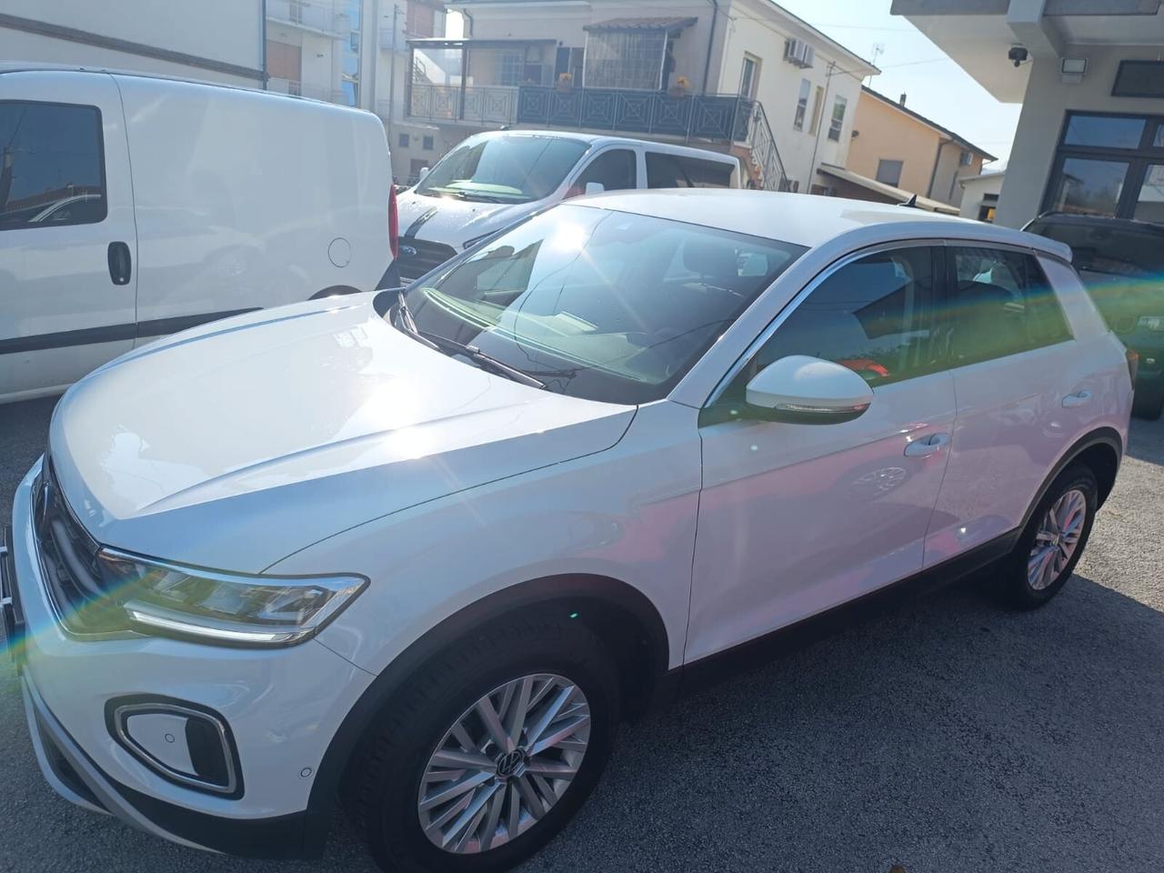 VOLKSWAGEN T-ROC 1.0 LIFE EDITION 110 cv BENZINA -PROMO NOVEMBRE GA FIN&SAFE-