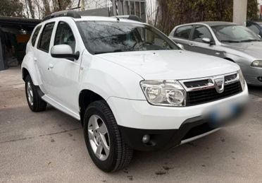 Dacia Duster 1.6 110CV con gancio traino