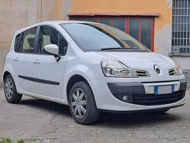 Renault Modus Grand 1.2 16V TCE Live