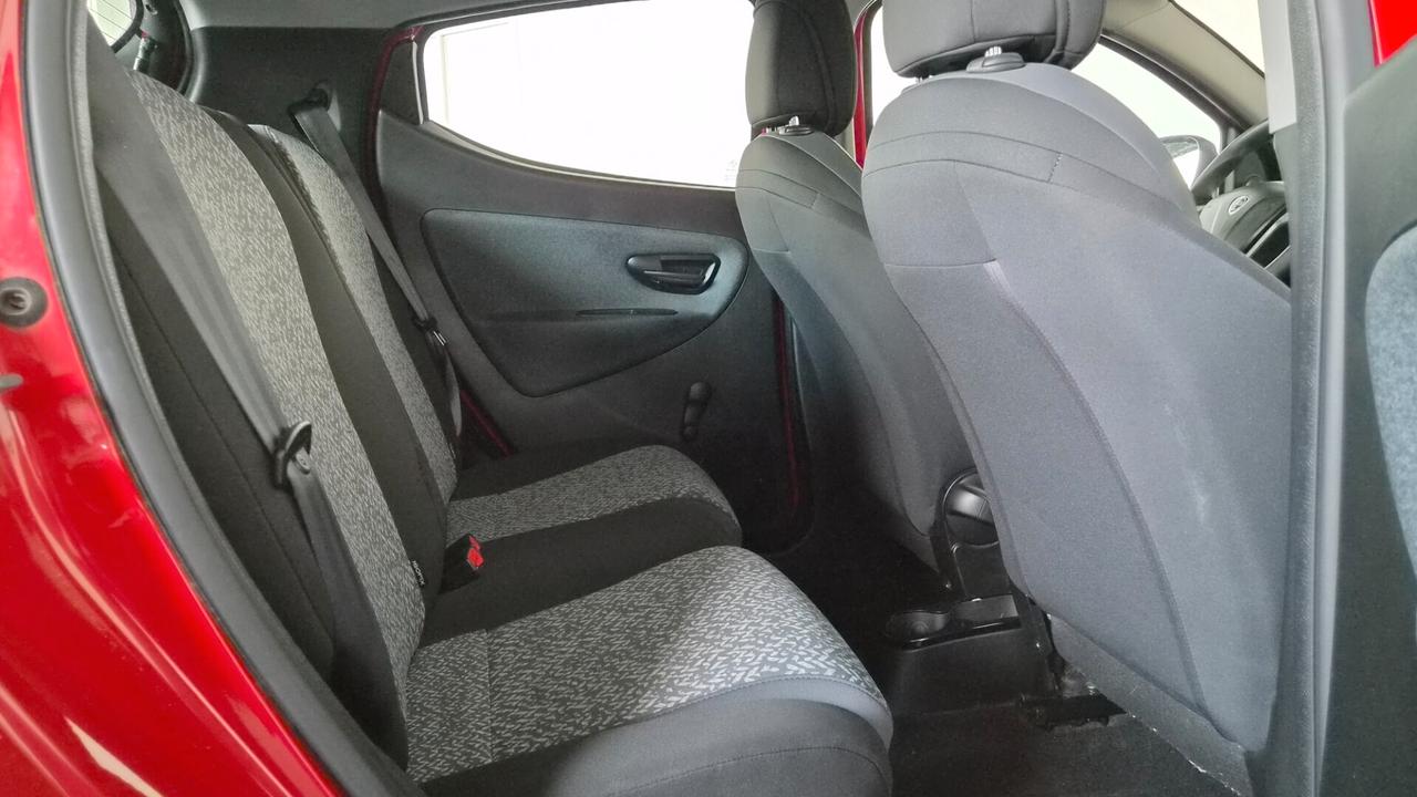 Ypsilon 1.2 69 CV 5 porte Elefantino Blu (NEOPATENTATI)