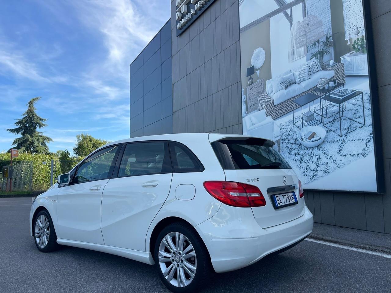 Mercedes-benz B 180 BlueEFFICIENCY Premium