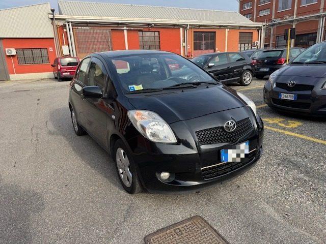 TOYOTA Yaris 1.3 5 porte Sol