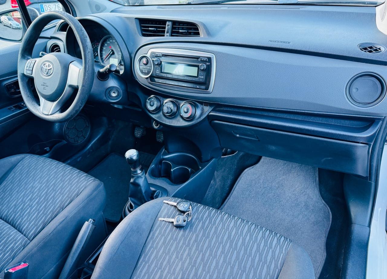 Toyota Yaris 1.0 5 porte Lounge OK NEOPATENTATI