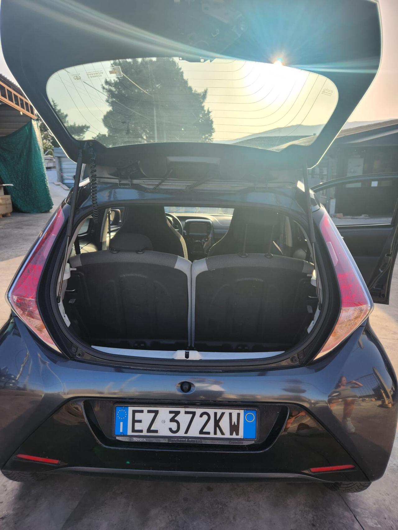Toyota Aygo 1.0 VVT-i 69 CV 5 porte x-wave