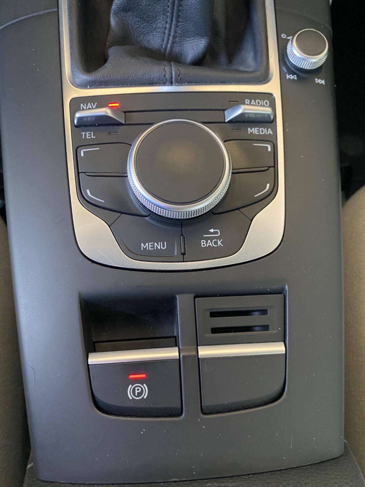 Audi A3 TDI QUATTRO 2015 Full Navi TAGLIANDATA