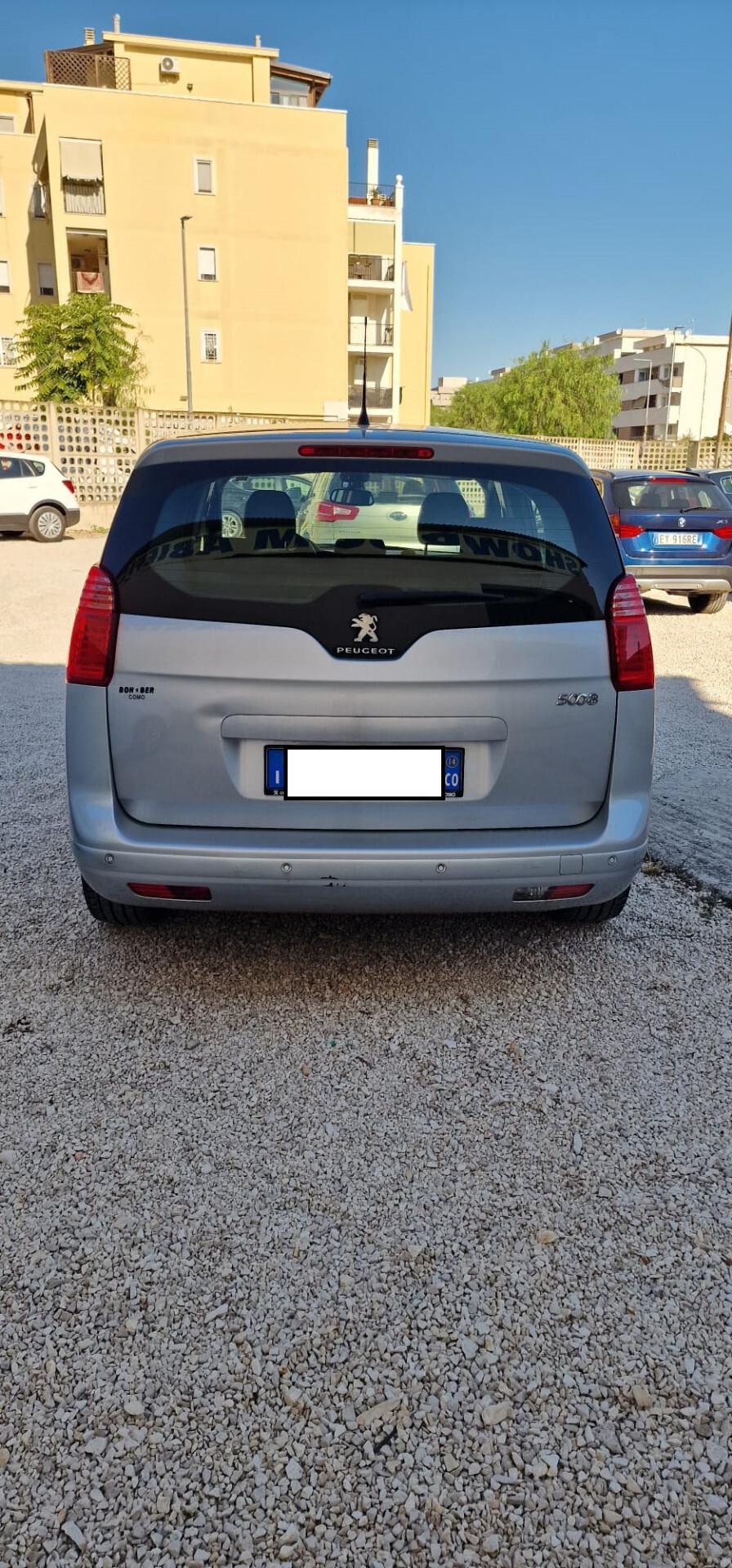 Peugeot 5008 1.6 HDi 115CV Allure 2014 7 POSTI