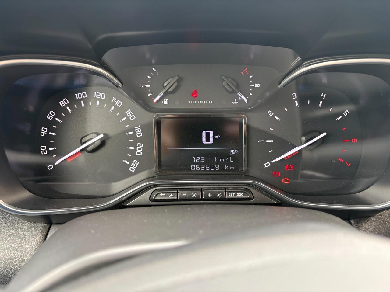 Vendesi Citroen C3 Aircross 1.2 Benzina Anno 2018 km 62.809