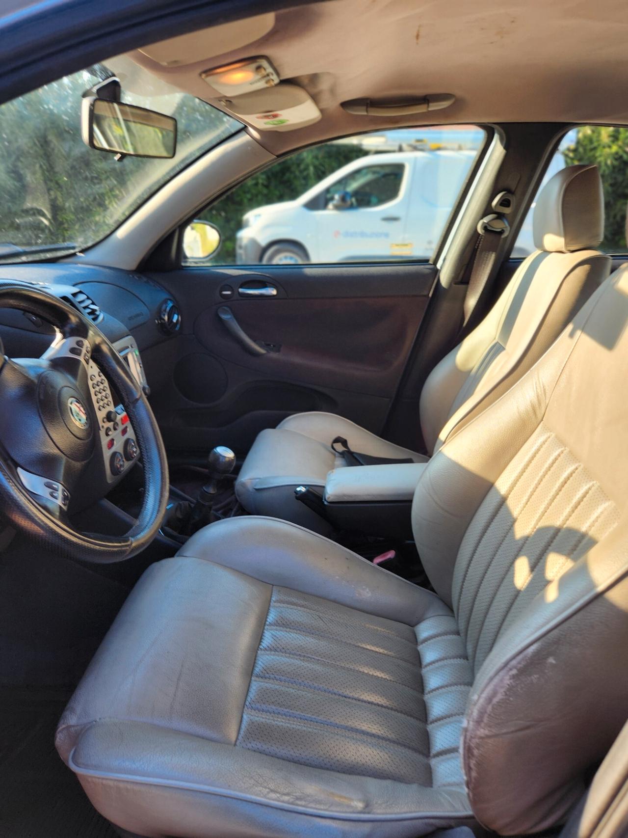 Alfa Romeo 147 1.9 JTD (115 CV) cat 5p. Distinctive