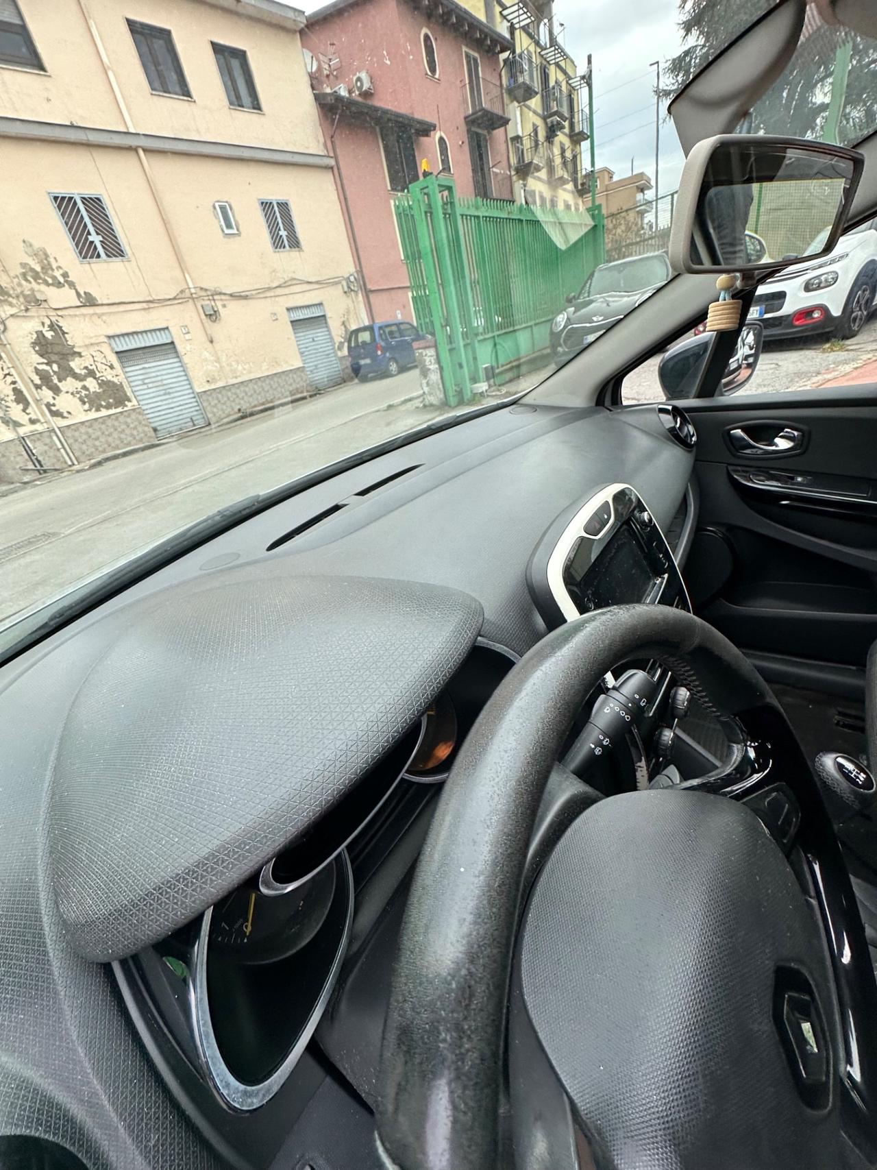 Renault Clio 1.2 16V 5 porte GPL Yahoo!