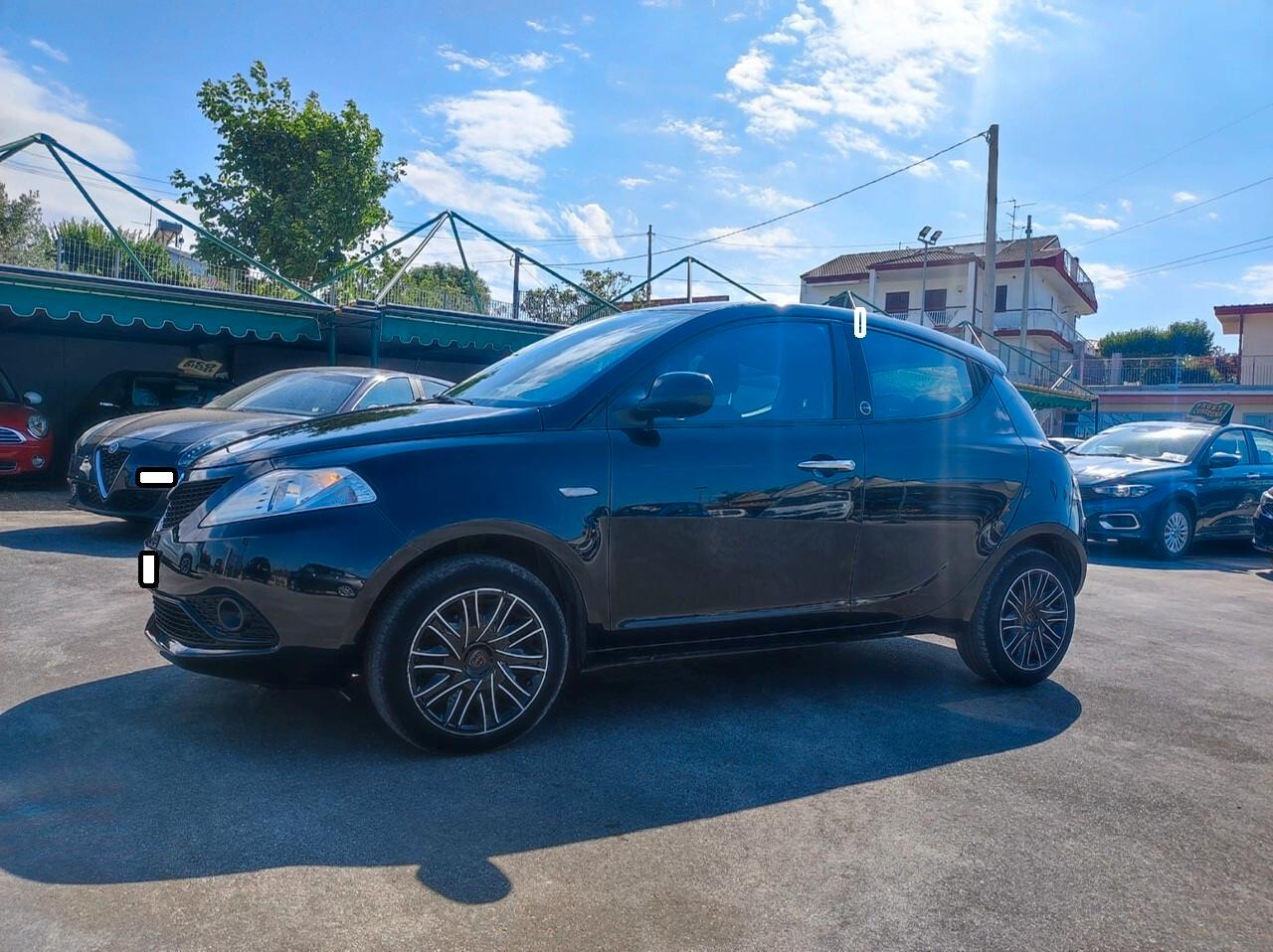Lancia Ypsilon 1.2 69 CV 5 porte GPL Ecochic Gold