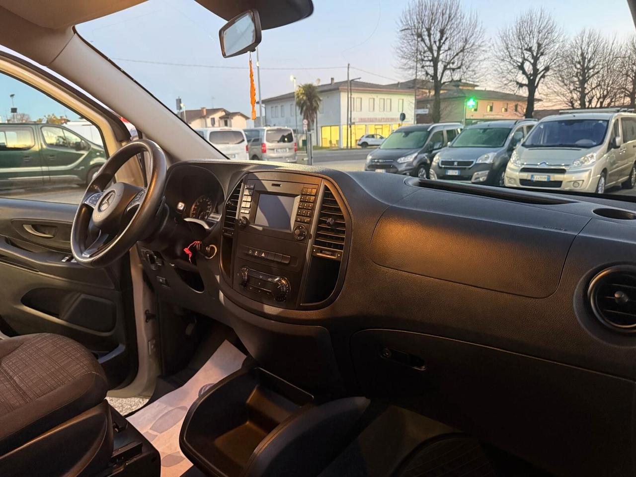 Mercedes Benz vito114CDI AUTOMATICO 5 POSTI AUTOCARRO lungo