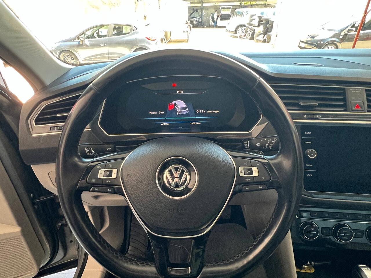 Volkswagen Tiguan 2.0 TDI SCR DSG Business BlueMotion Technology