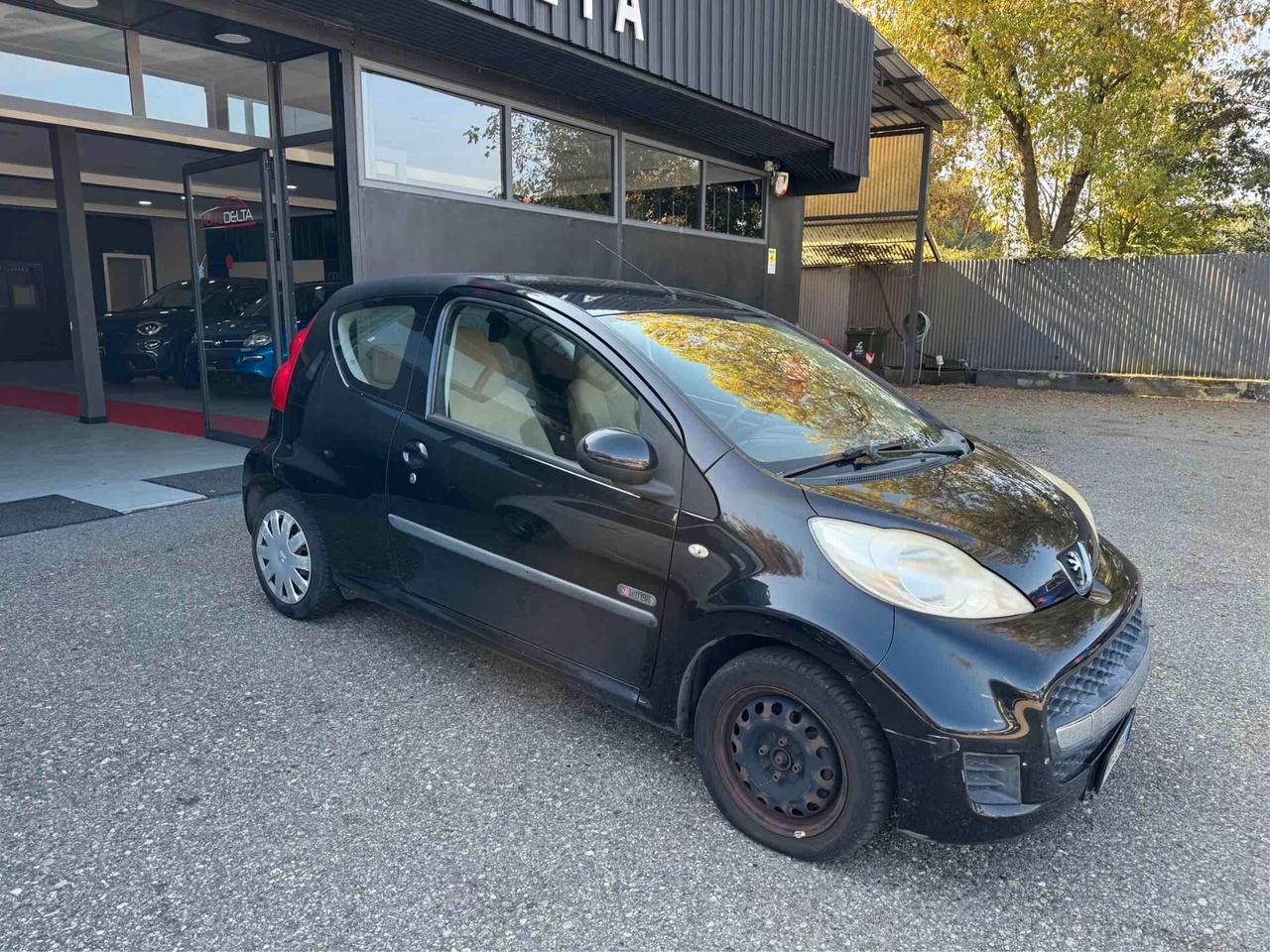 Peugeot 107 1.0 68CV 3p. Sweet Years 2Tronic