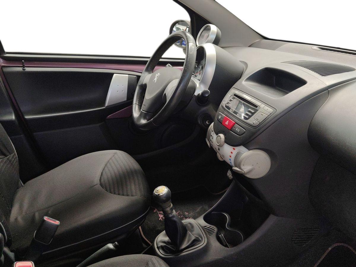 PEUGEOT 107 5p 1.0 12v Urban Move