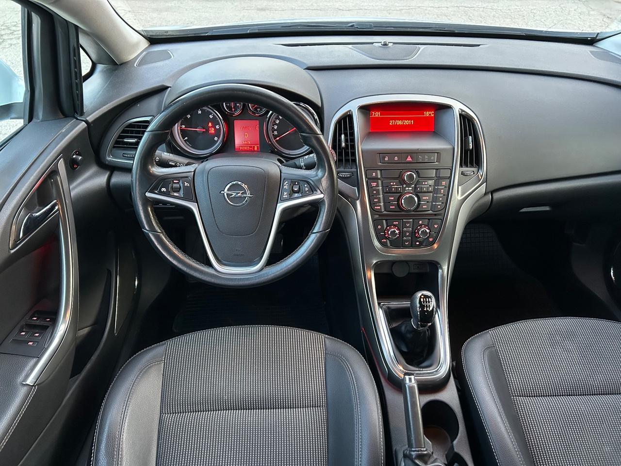 Opel Astra 1.7 CDTI 110 cv cosmo 2012